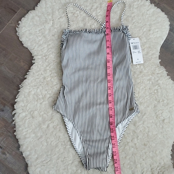 Roxy One-piece Ruffle Trim Swimsuit - Picture 6 of 12